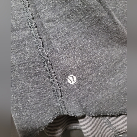 Lululemon Open Your Heart Long Sleeve Heathered Black Classic Stripe Reversible - Picture 8 of 10